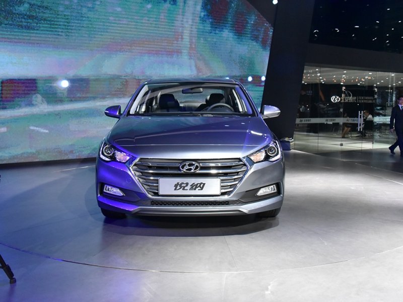 2017-Hyundai-Verna-front-makes-world-premiere.jpg