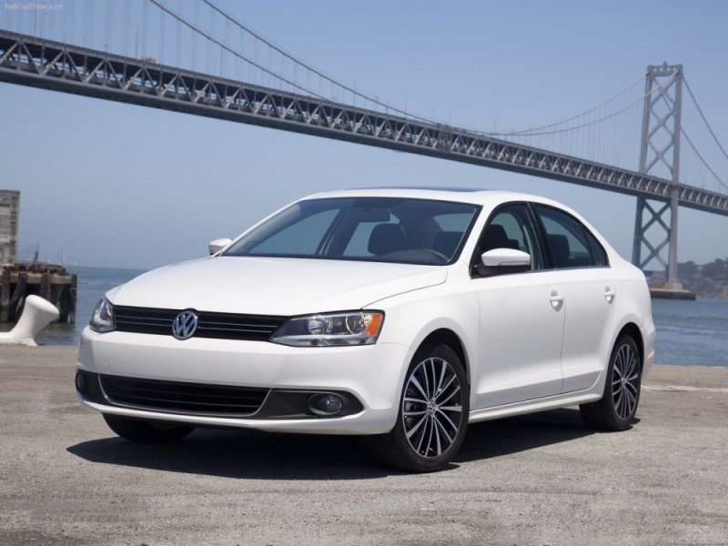 Volkswagen-Jetta_2011_1280x960_wallpaper_09.jpg