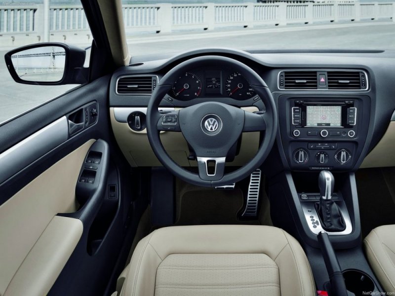 Volkswagen-Jetta_2011_1280x960_wallpaper_3b.jpg