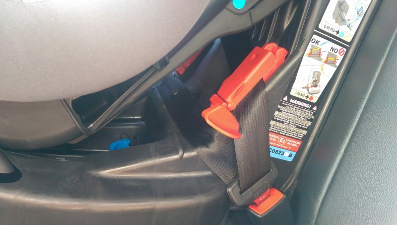 C2 Install - Locking Clip.jpg