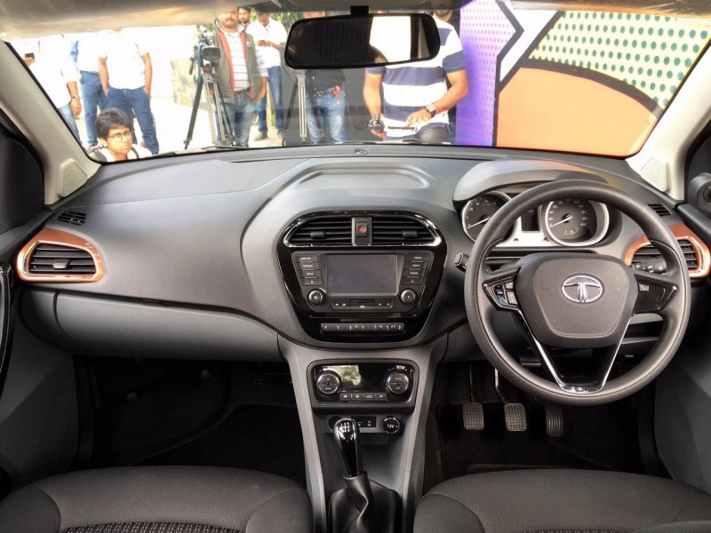 Tata tigor touchscreen.jpg