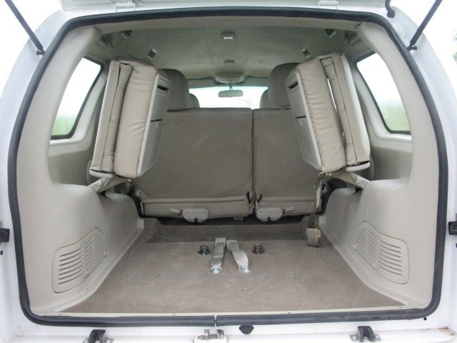 interiors_rear_640x480_640x480.jpg