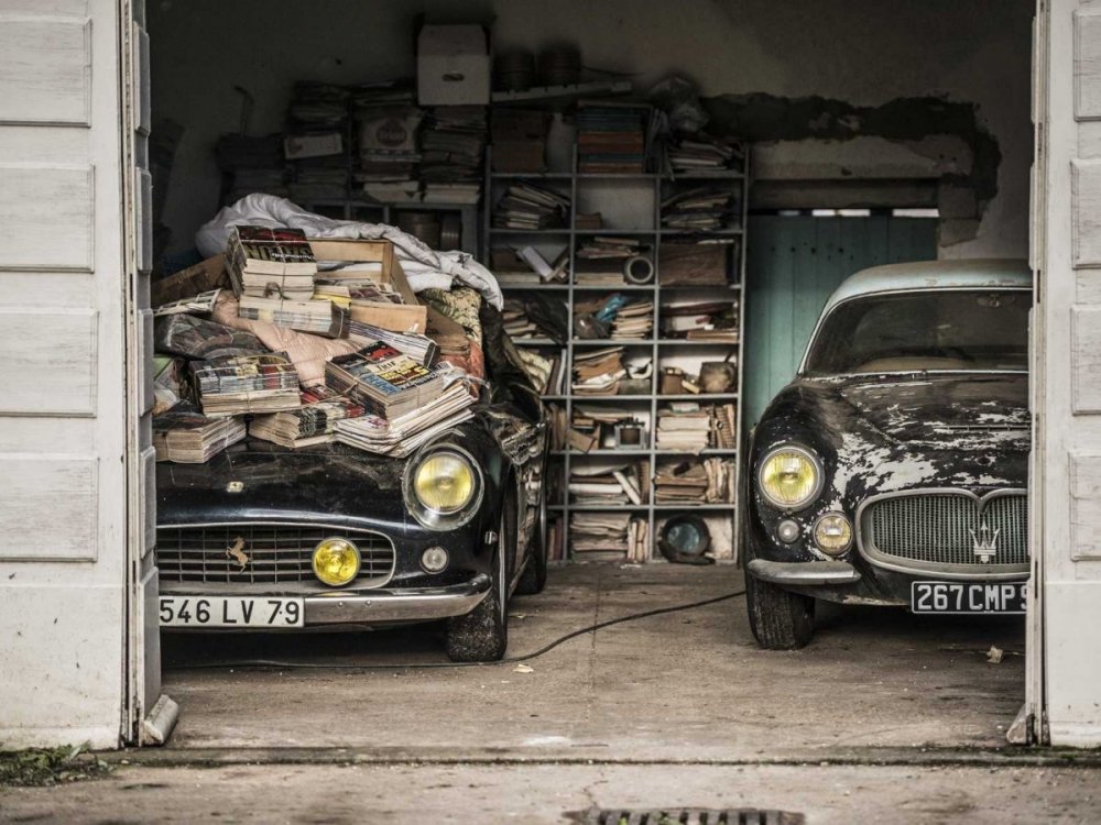 A 1956 Maserati A6G Frua & a '61 Ferrari 250 GT SWB Spyder.jpg