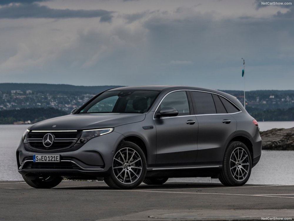 Mercedes-Benz-EQC-2020.jpg