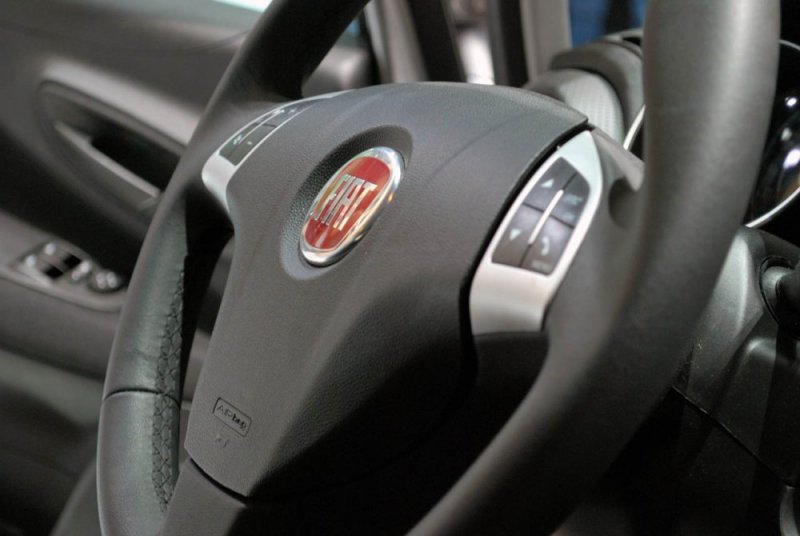 20-2012-fiat-puntoiaa2011.jpg