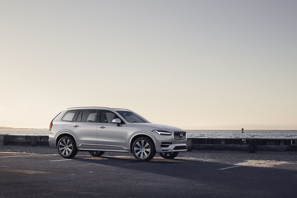 XC90 New Petrol Mild Hybrid Car.jpg