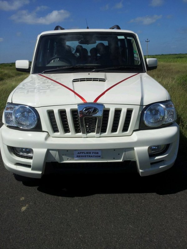 mahindra scorpio 4x4.jpg