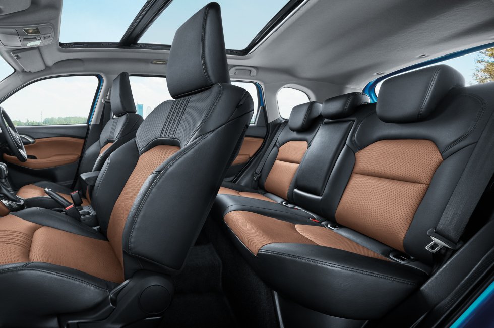 Toyota-Hyryder-Rear-Seats.jpg