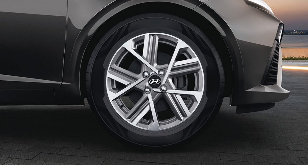 Hyundai-Verna-2023-Alloys.jpg