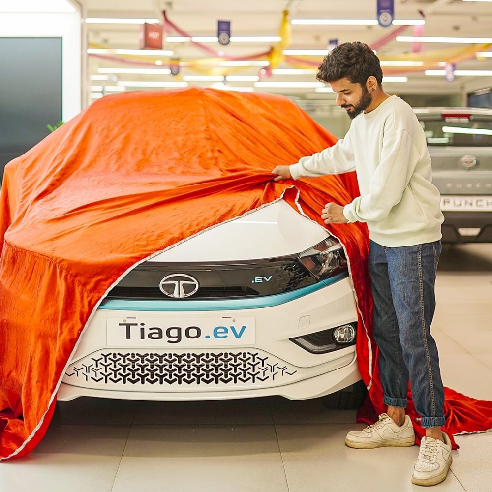 Tata-Tiago-EV-Delivery.jpg