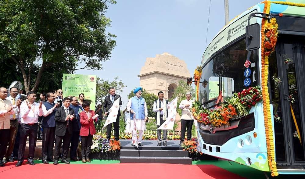 Tata Hydrogen Fuel Cell Bus.jpg