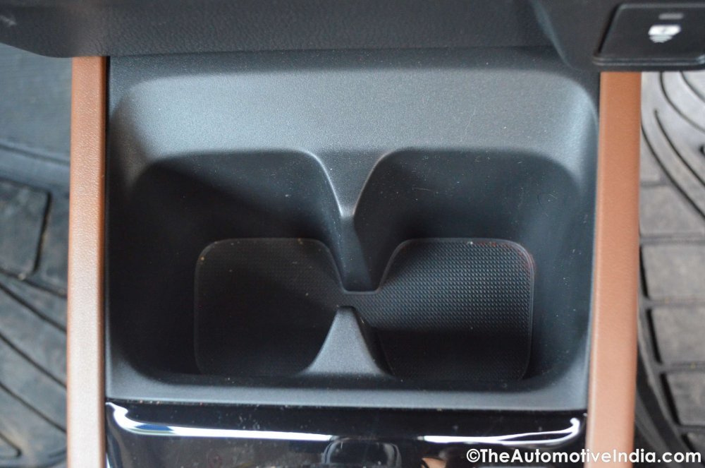 Honda-Elevate-Cupholders .JPG