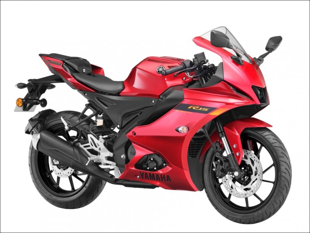 R15 V4 Metallic Red.jpg