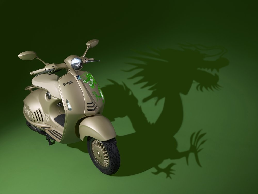 Vespa-946-Dragon.jpg