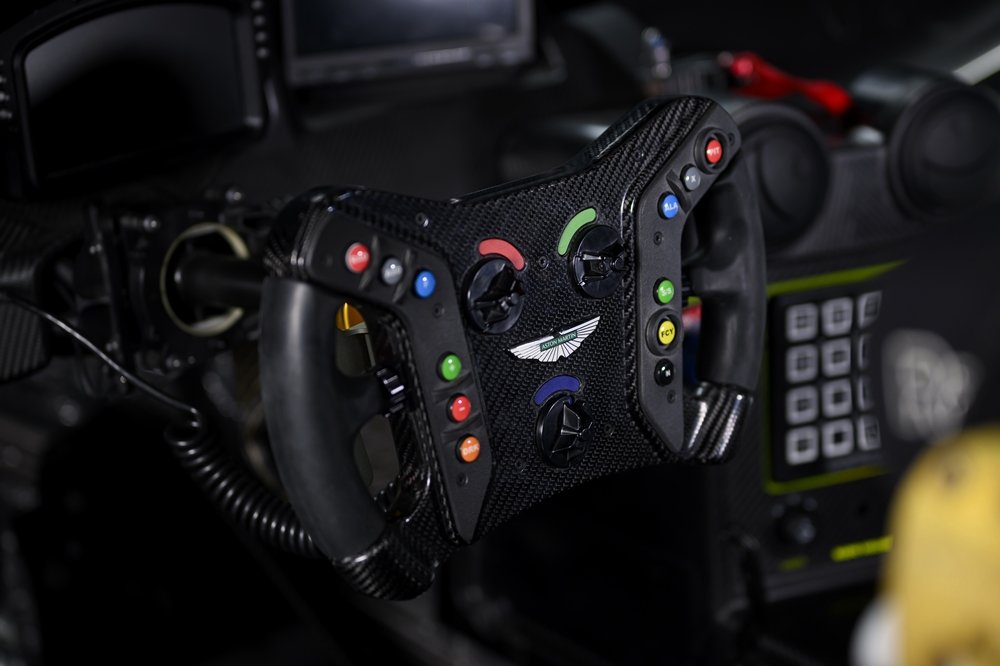 Aston Martin Vantage GT3 Interiors.jpg