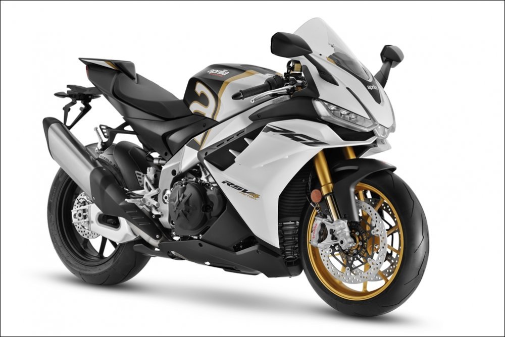 Aprilia_RSV4-Factory_Ultra-Gold_3-4-ant-dx.jpg