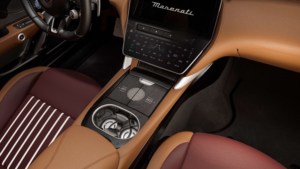 Maserati GranCabrio Folgore Tignanello-03.jpg