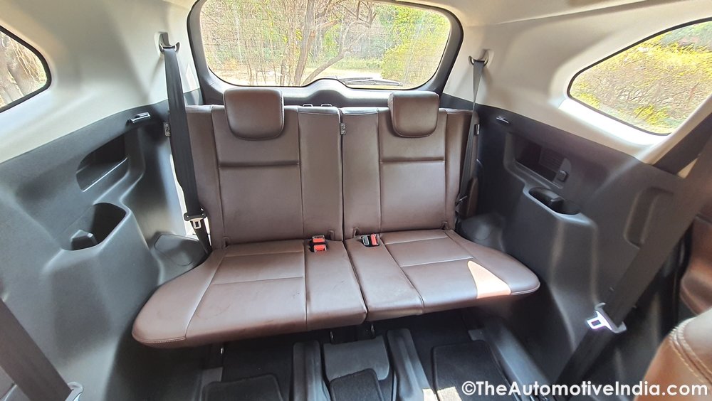 Toyota-Innova-Hycross-Last-Row-Seats.jpg