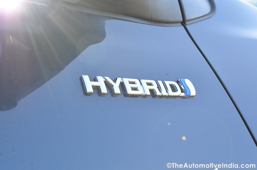 Toyota-Innova-Hycross-Hybrid-Badge.JPG