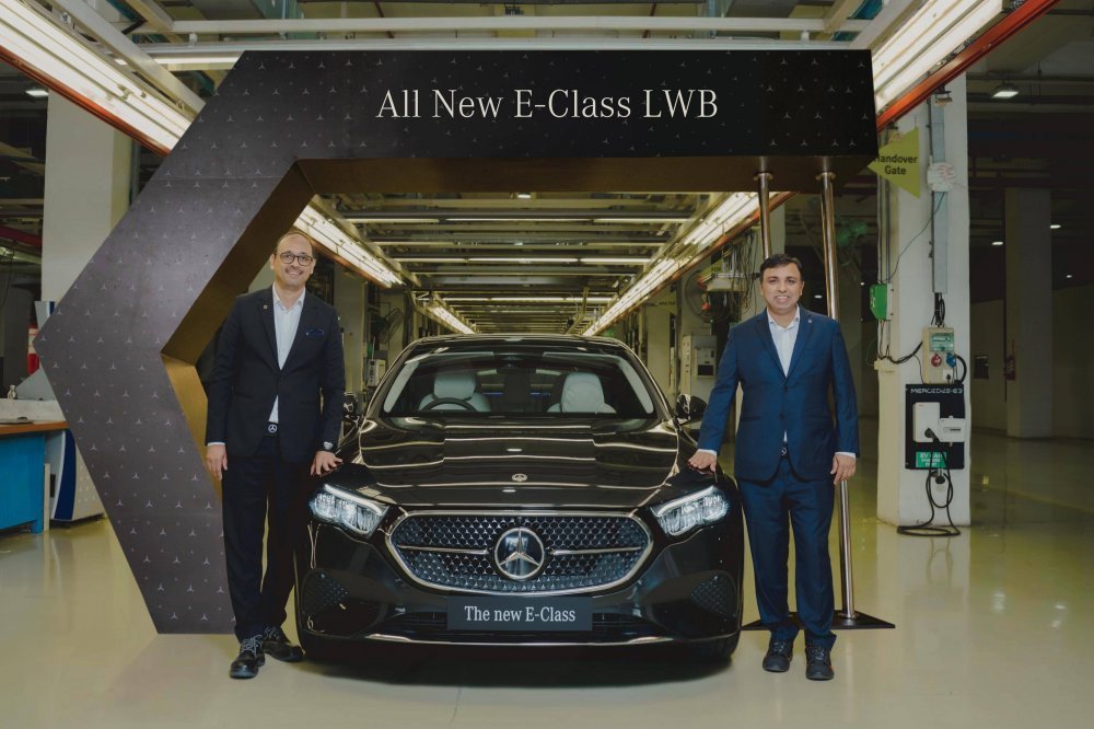 Mercedes-Benz E-Class LWB (Sixth-Gen) Production.jpeg