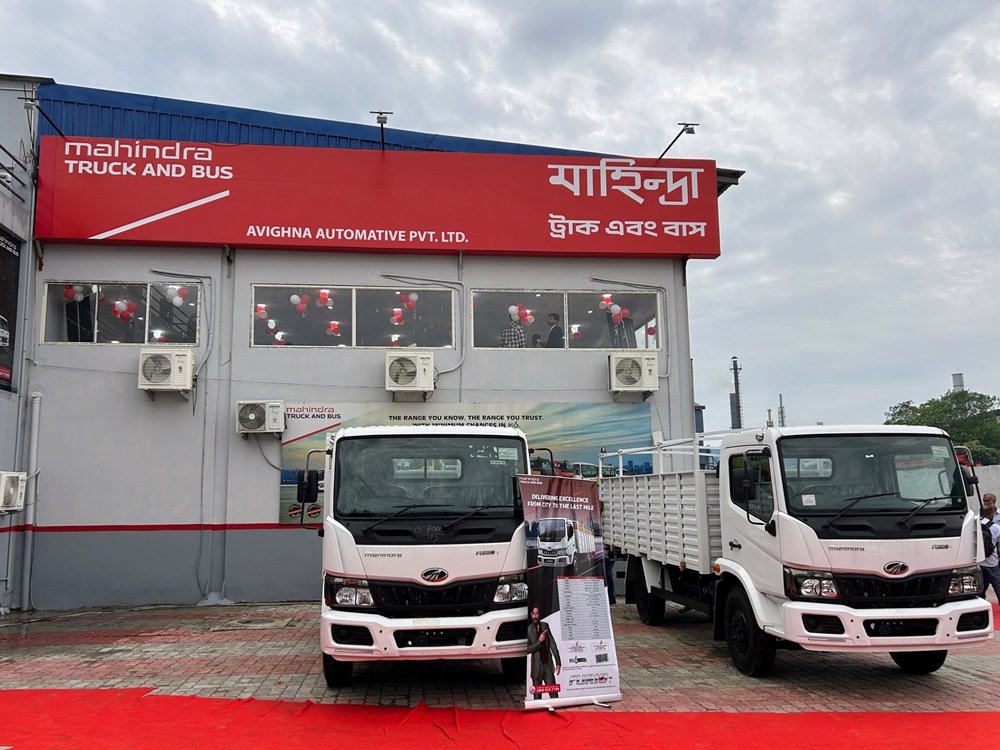 Mahindra’s Truck and Bus Dealer Kolkata.JPG