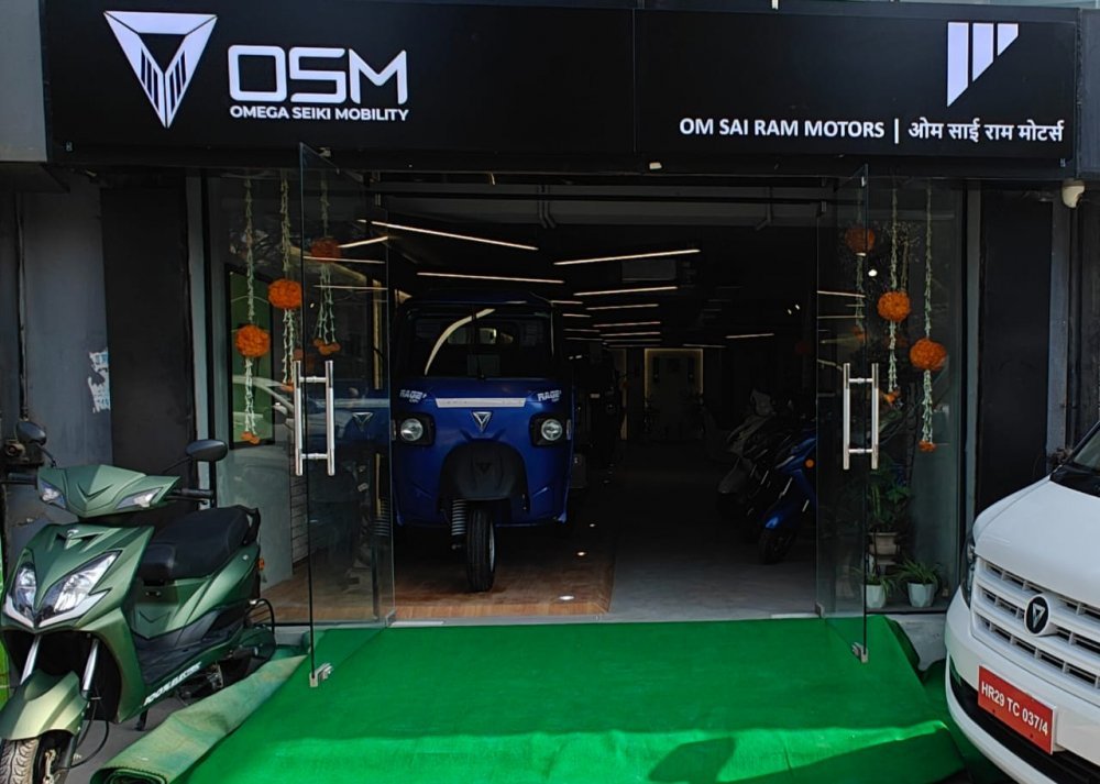 Omega Seiki Pvt. Ltd. Its Second Flagship Dealership Launch (2).jpeg