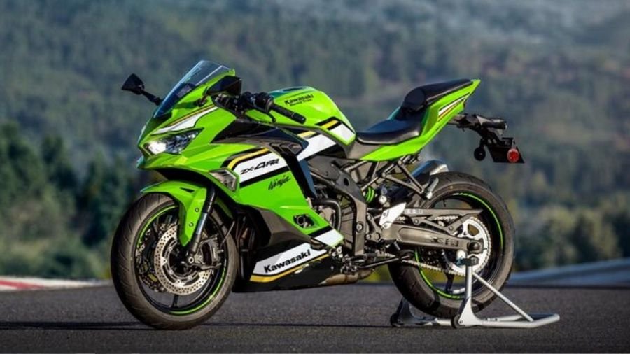 2025-Kawasaki-Ninja-ZX-4RR.jpg