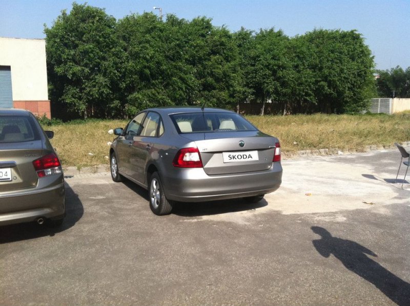 skoda rapid rear.jpg