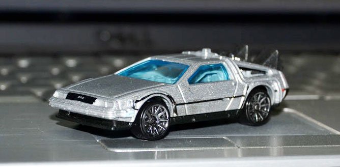 hotwheels-delorean.jpg