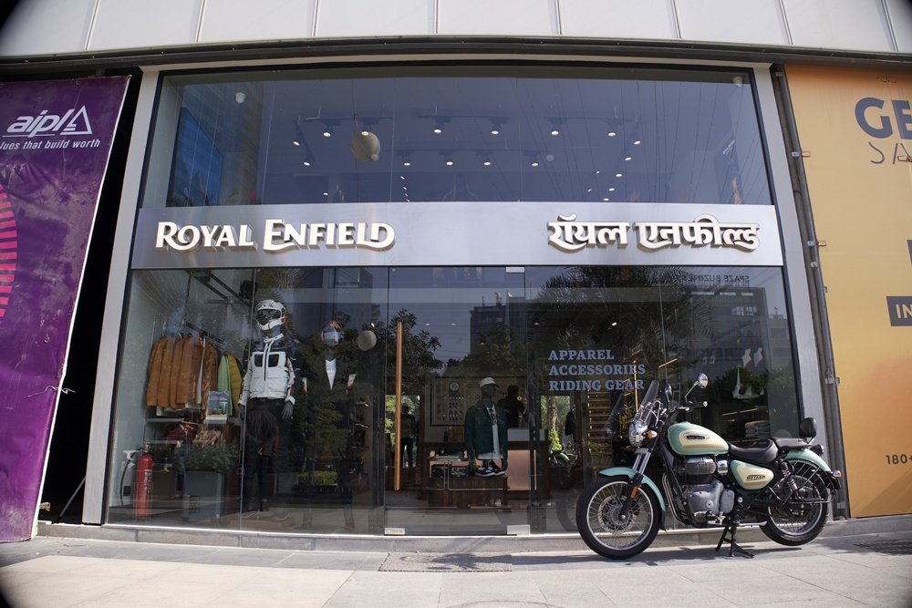 Royal-Enfield-Apparel-Store-1.jpg