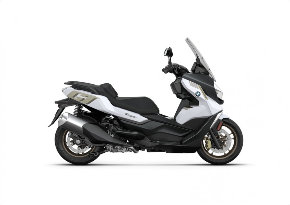 BMW C 400 GT Side.jpg