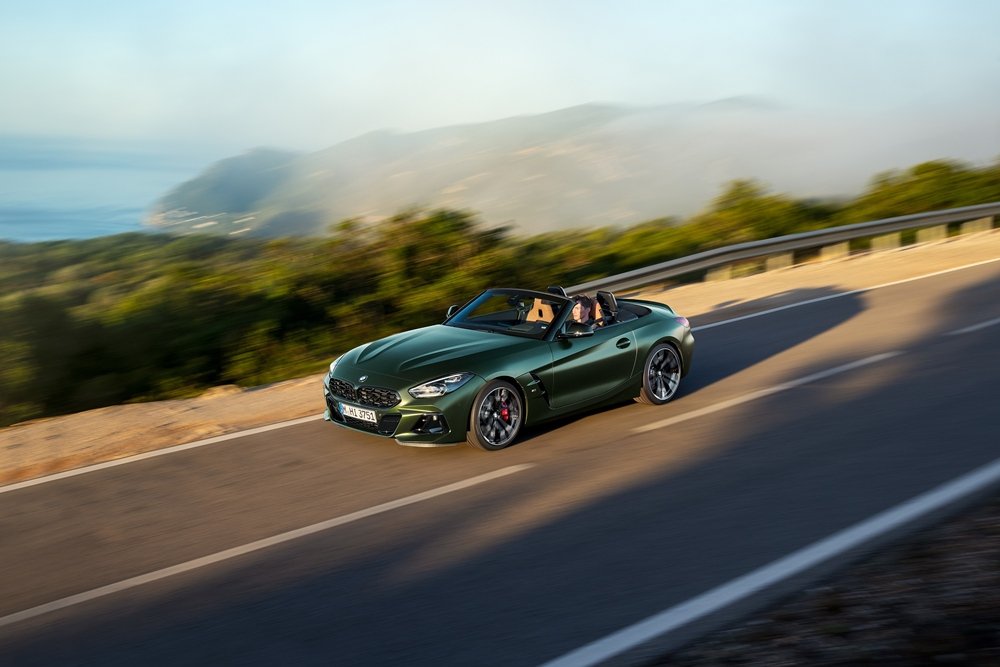 BMW Z4 M40i Pure Impulse Edition Front.jpg