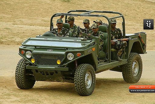 mahindra-axe-humvee-india-10.jpg