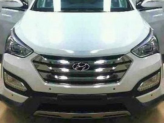 2013-Hyundai-Santa-Fe-Fluidic-Crossover-SUV-1.jpg