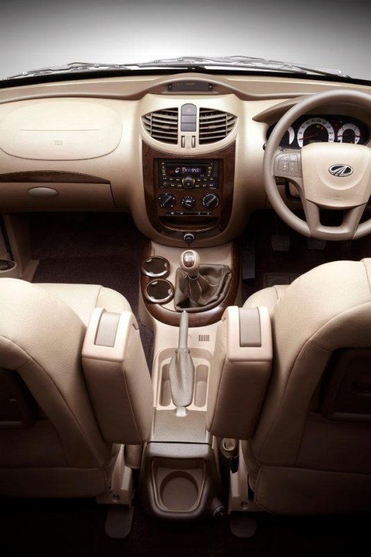 New Mahindra Xylo Facelift Interiors 3.jpg