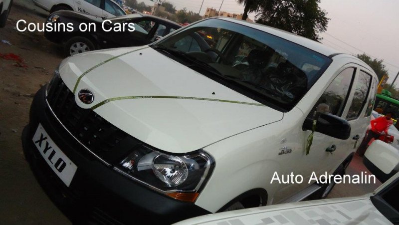 Mahindra-Xylo-Facelift-spied-1.jpg