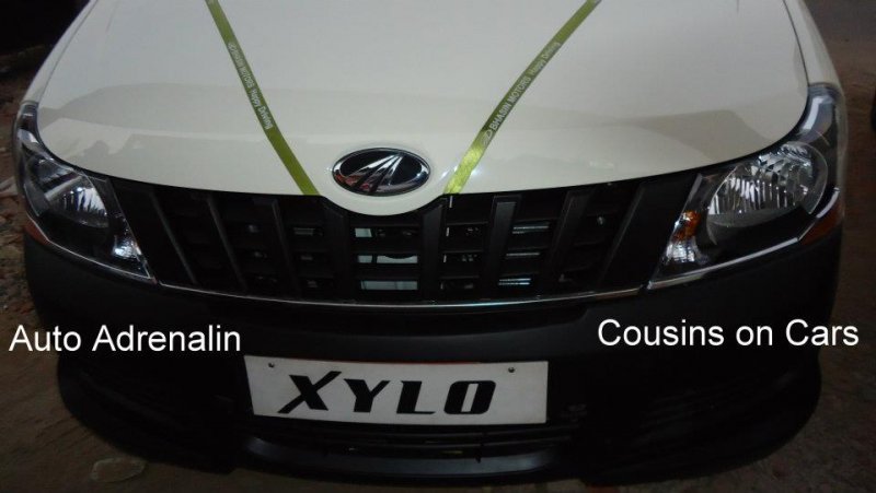 Mahindra-Xylo-Facelift-spied-3.jpg