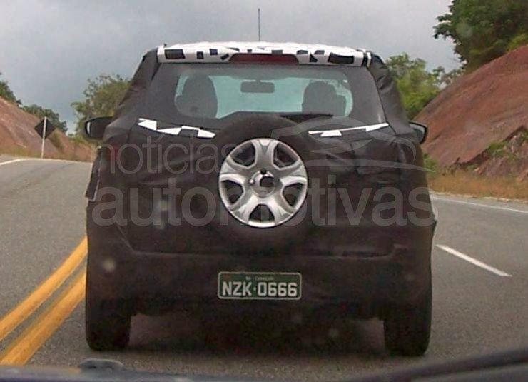 2012-Ford-EcoSport-testing-in-Brazil.jpg