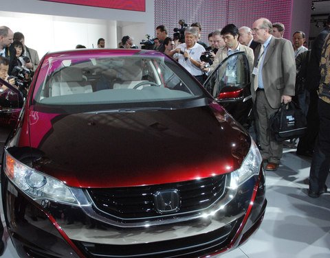 honda fcx clarity unveil.jpg