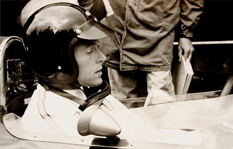 Dan Gurney.jpg