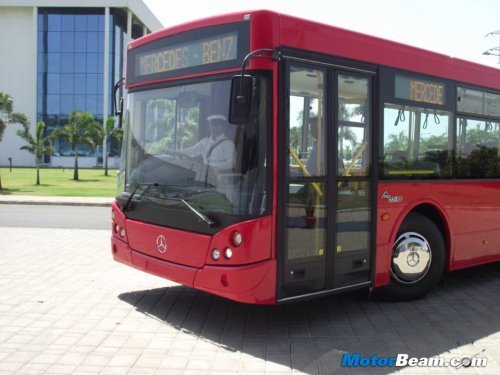 11354__540x375_2012_Mercedes_City_Bus_03.JPG