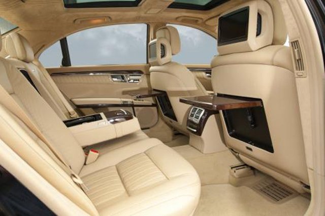 Elegant-Rear-Seat-Mercedes-Benz-S-Class.jpg