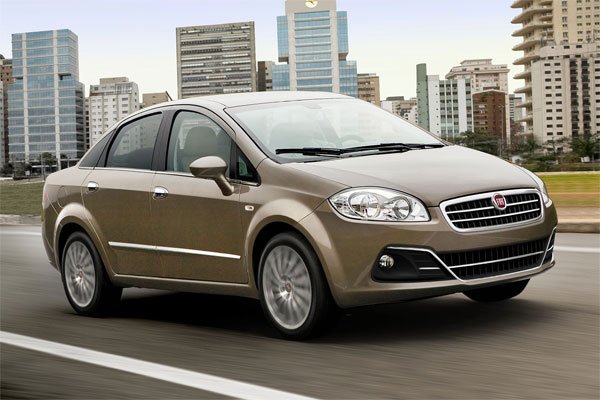 2013-Fiat-Linea-2.jpg