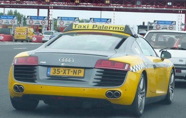 Audi-R8-Taxi.jpg