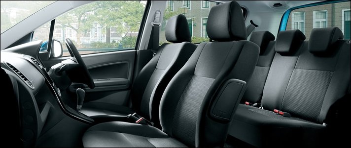 New Maruti Suzuki Ritz 2012 Interiors.jpg