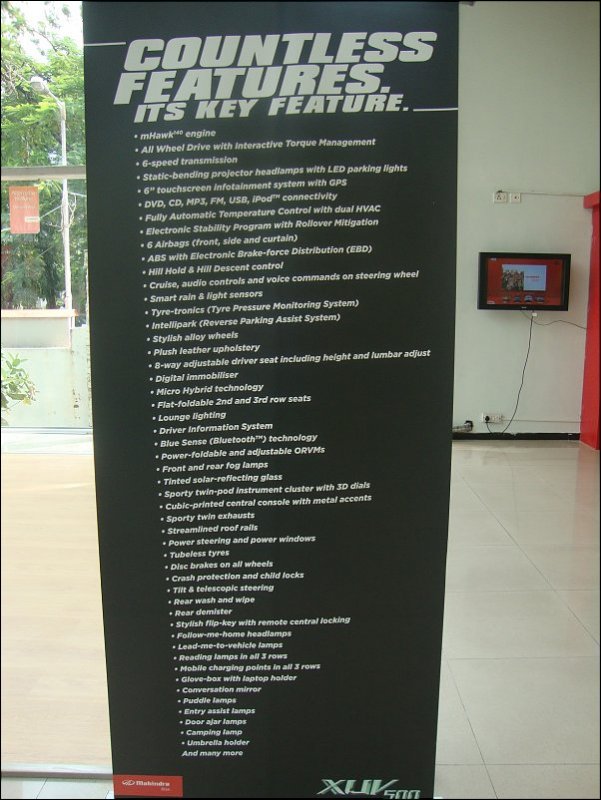 XUV500 feature list.jpg