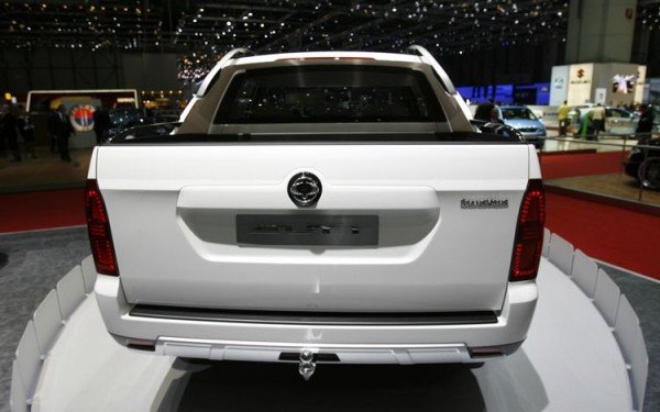 2011-SsangYong-SUT-1-concept-rear-image-600x375.jpg