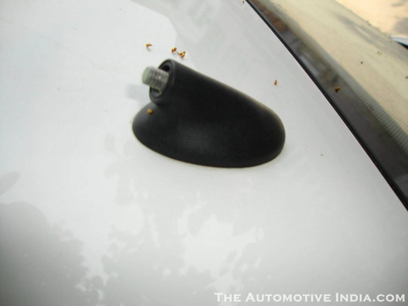 ford-fiesta-classic-detachable-roof-antenna.jpg