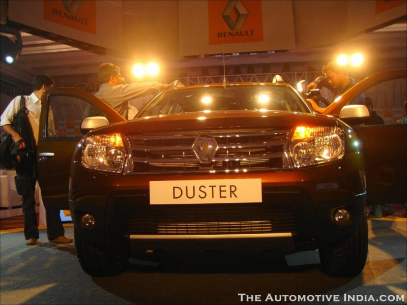 Renault-Duster-Frontview4.jpg