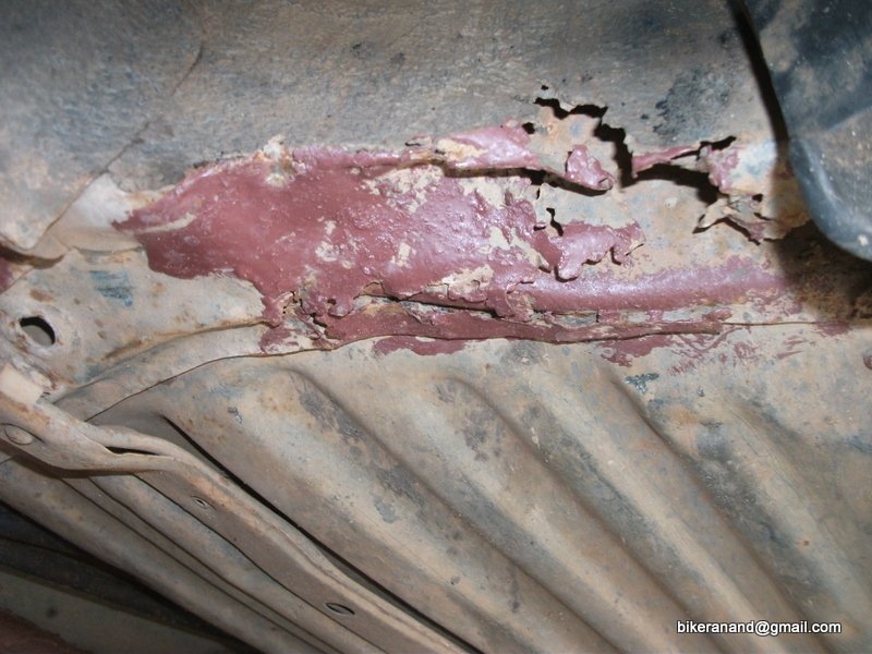 front wheel arch rust.JPG